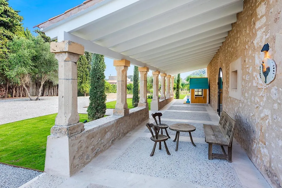 Villa Antigua 포엔샤 0*,